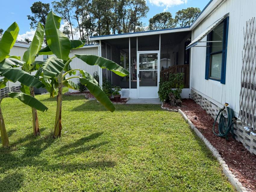 253 Dixie Circle a Haines City, FL Mobile or Manufactured Home for Sale